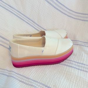 NWOT tom’s platforms